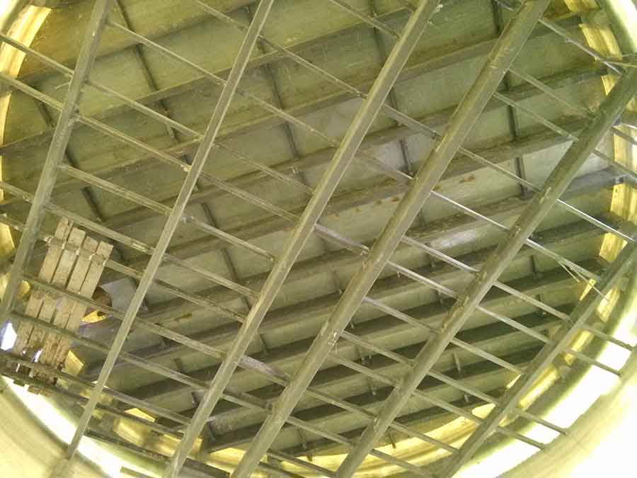 塔內矩管梁